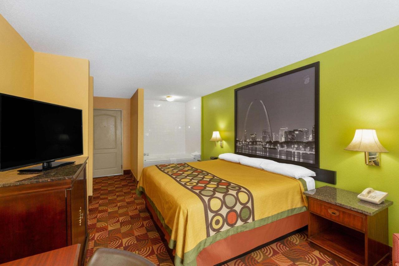Super 8 By Wyndham Lake Of The Ozarks Eldon Exterior foto