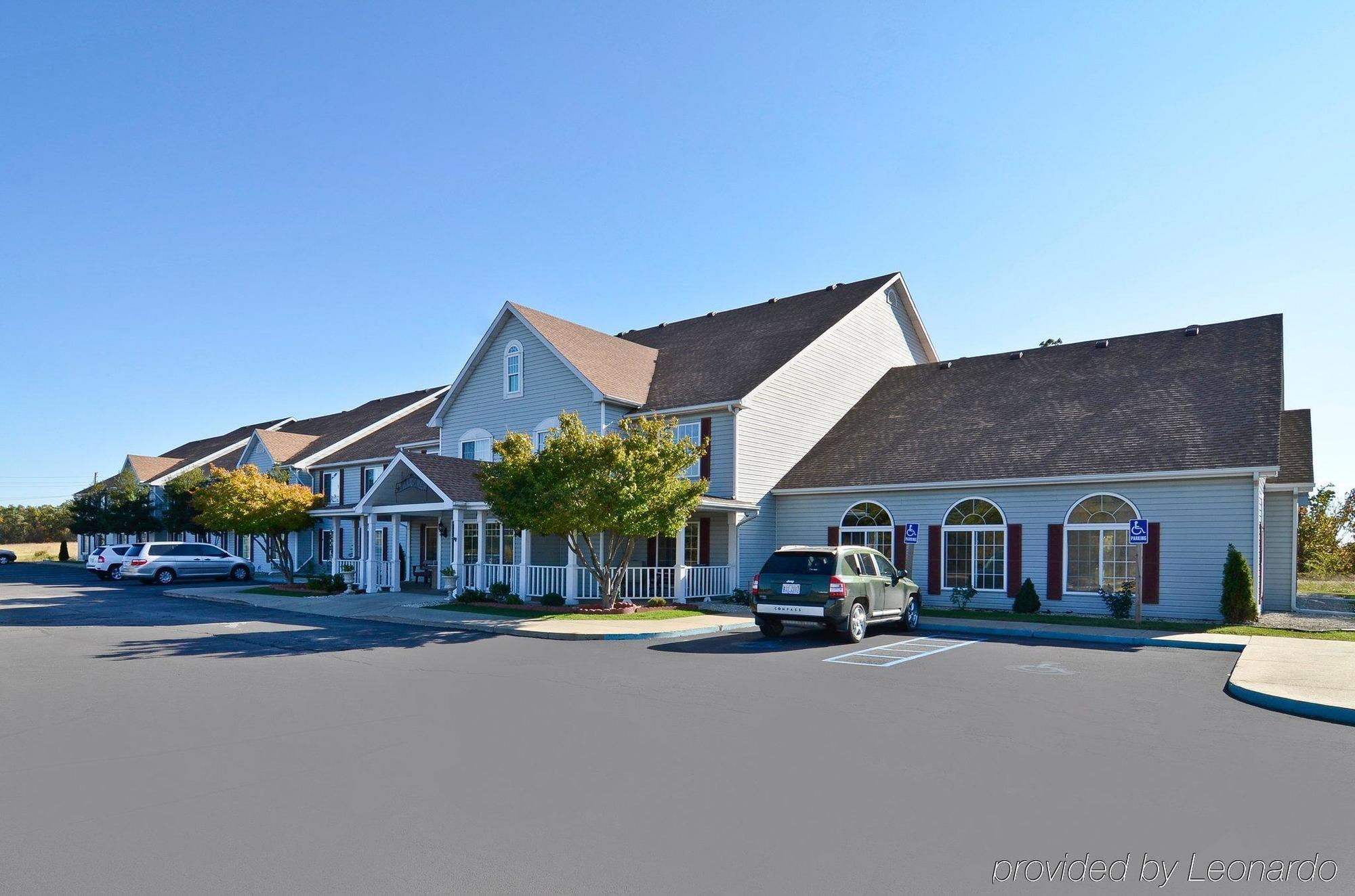 Super 8 By Wyndham Lake Of The Ozarks Eldon Exterior foto