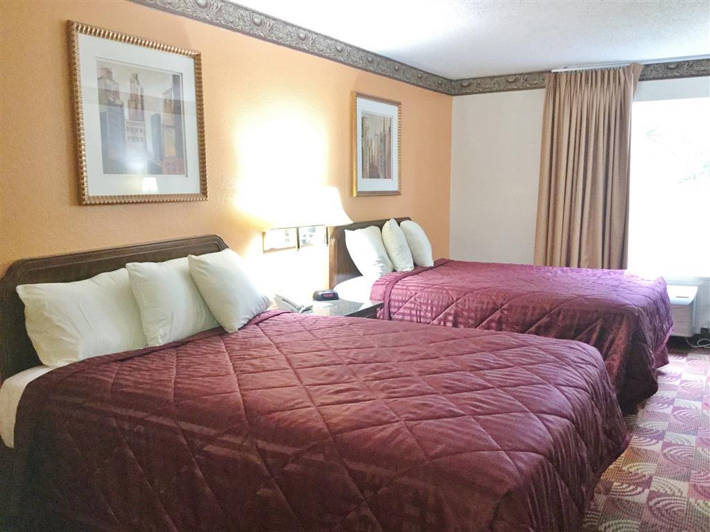 Super 8 By Wyndham Lake Of The Ozarks Eldon Zimmer foto