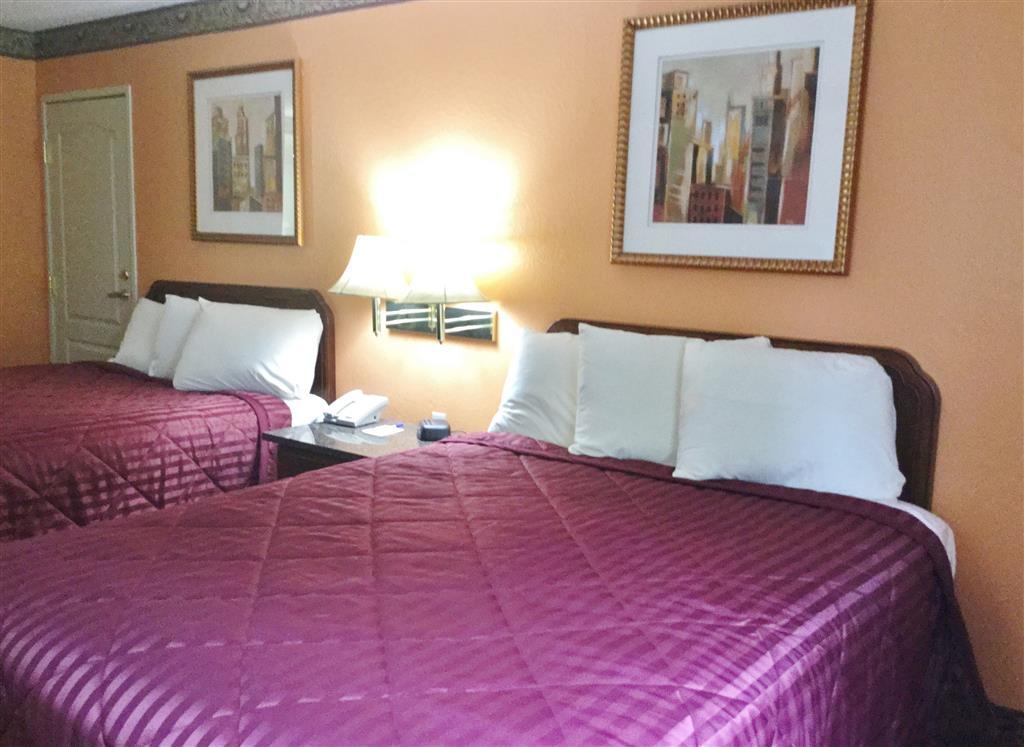 Super 8 By Wyndham Lake Of The Ozarks Eldon Zimmer foto