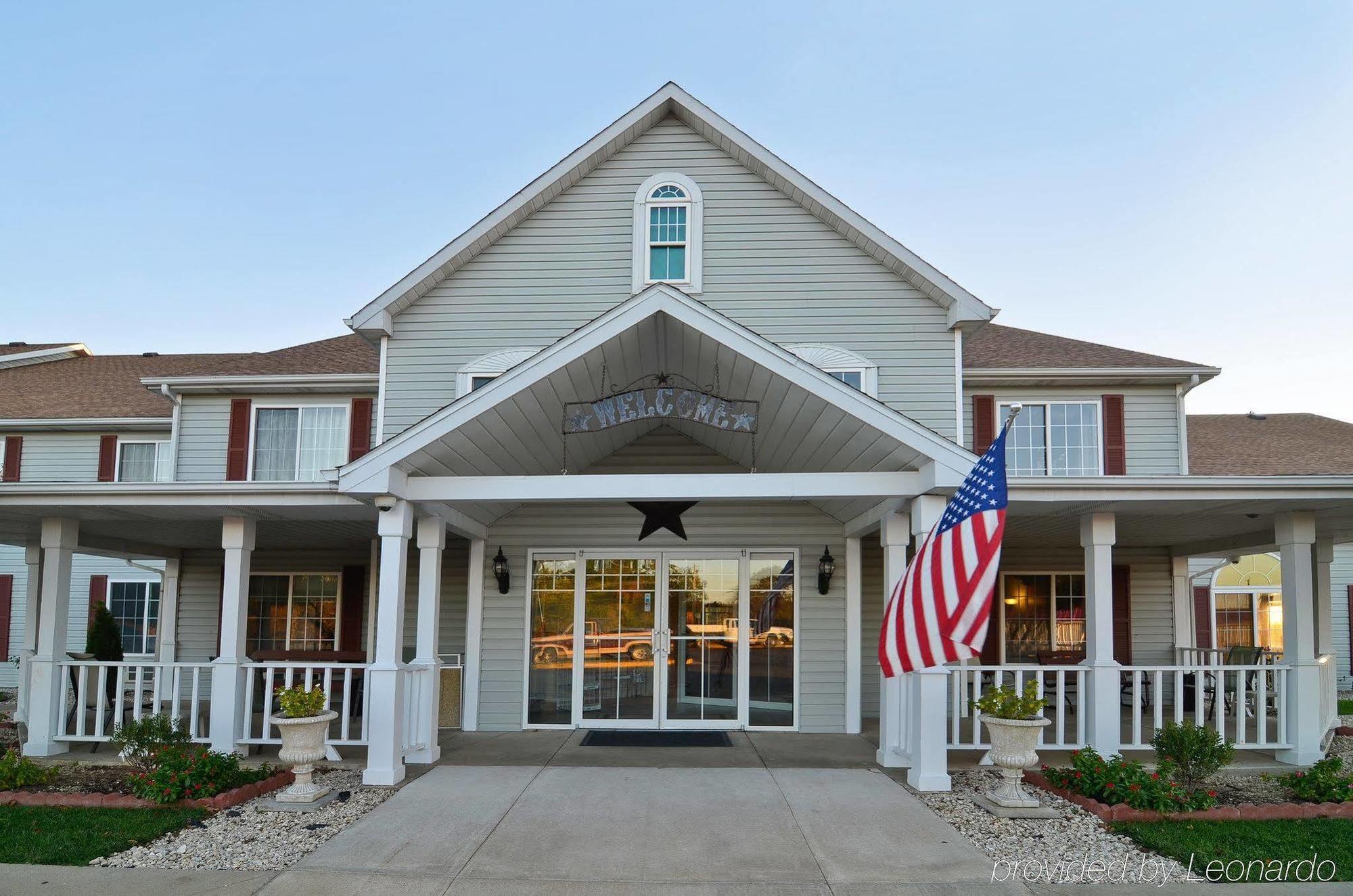 Super 8 By Wyndham Lake Of The Ozarks Eldon Exterior foto